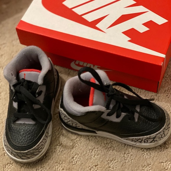RARE Nike AirJordan 3’s in a Toddler size 6 - Picture 2 of 2